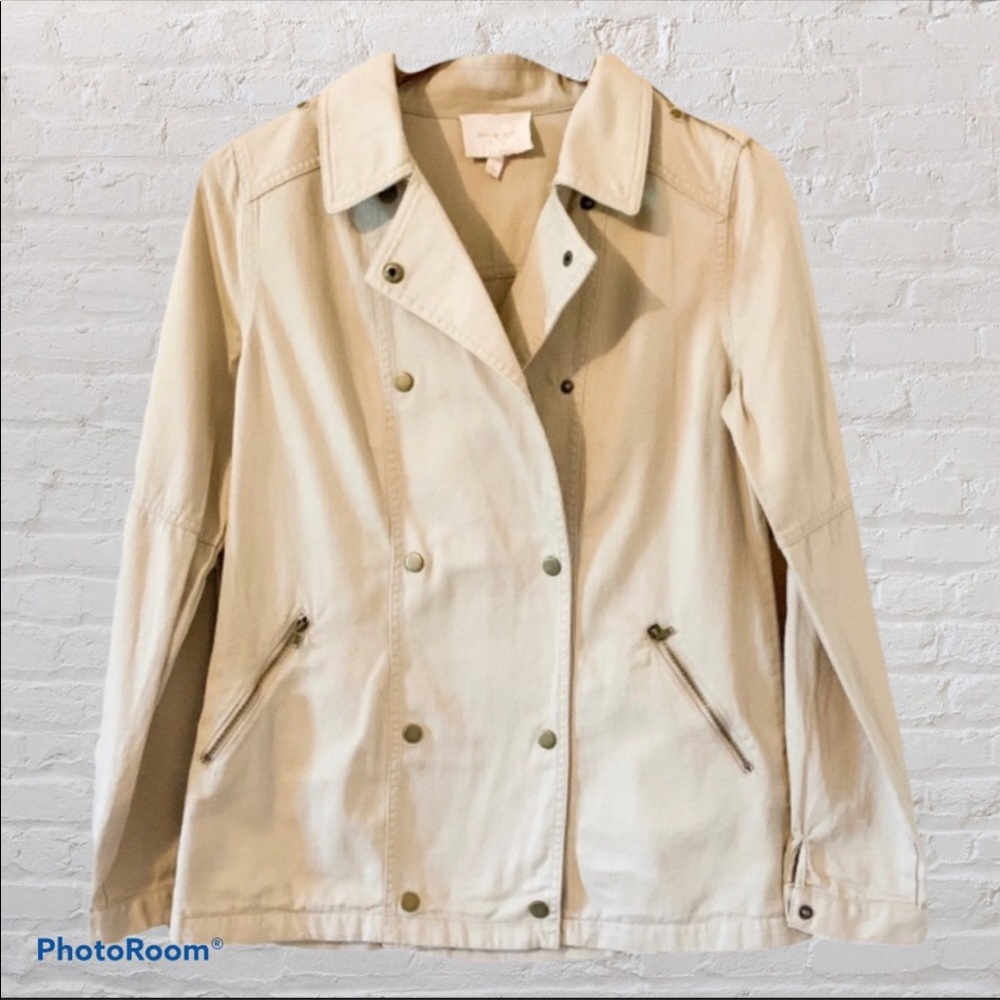 Skies Are Blue Cream Tan Double Breasted Snap Close Light Jacket Size XS